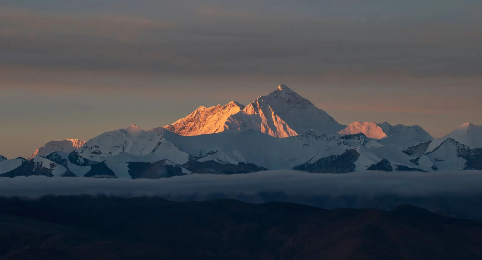 Himalaya Yoga Retreat — golden sunrise light on the snow-capped peaks of the Himalayas